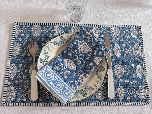 serviette de table LOTUS bleue.