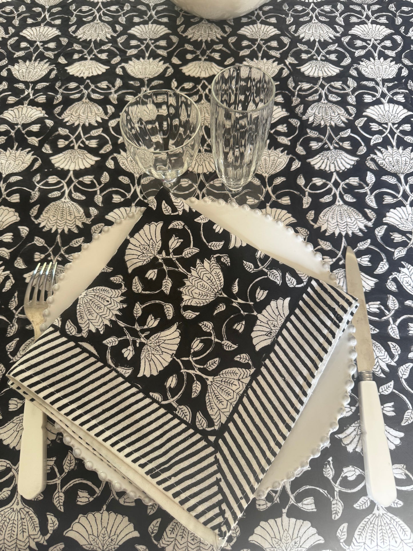 Nappe LOTUS noire