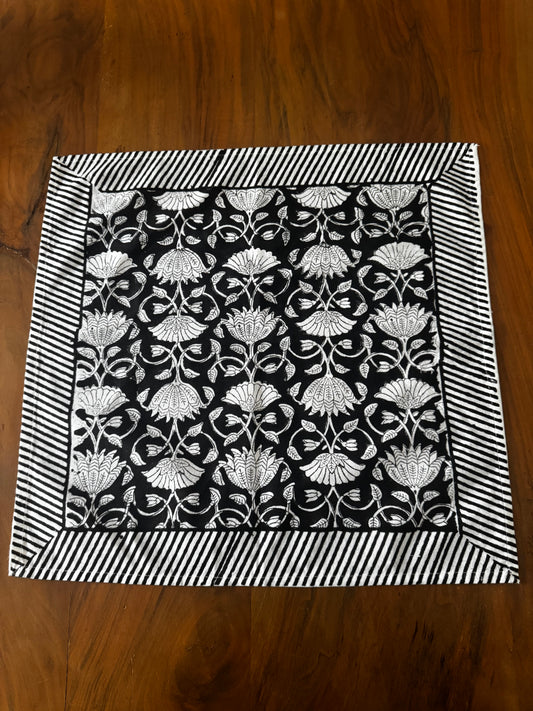 serviette de table LOTUS noire