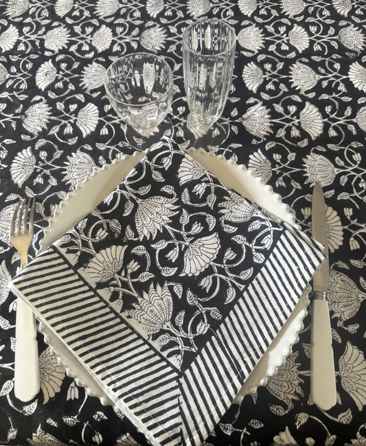 serviette de table LOTUS noire
